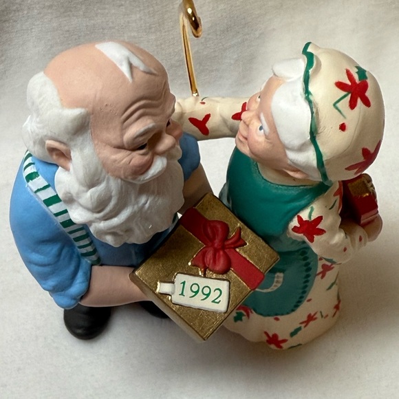 Mr. and Mrs. Claus Hallmark Ornament - Picture 3 of 8